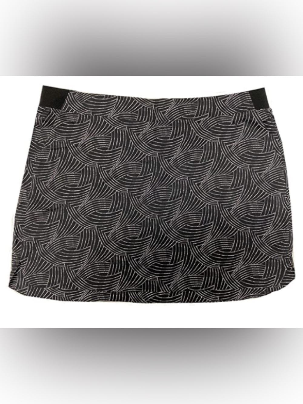 NWOT Patterned Skort w/Pockets for Casual Style, Full Shorts Elastic Waistband